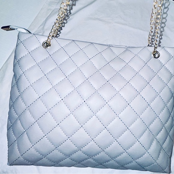 Chic Quilted Shoulder Bag with Multi Positional Chain Strap, or w/o strap -NWT - Picture 2 of 5